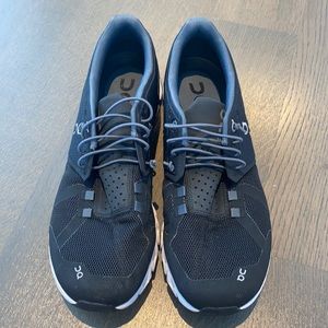 On Running shows Mens 9.5